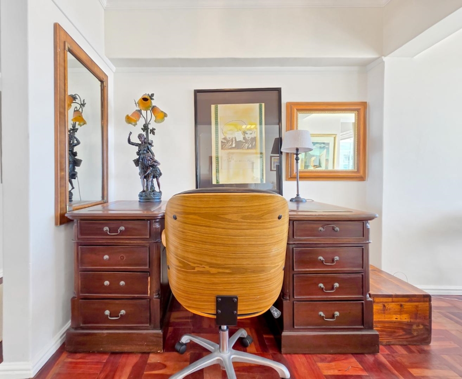 To Let 2 Bedroom Property for Rent in Sea Point Western Cape